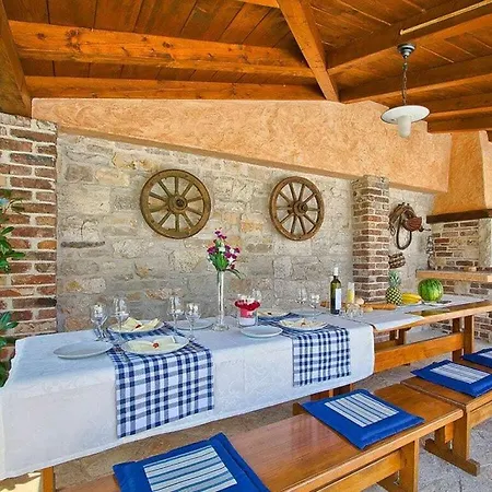 Simone Comfortable Hotel